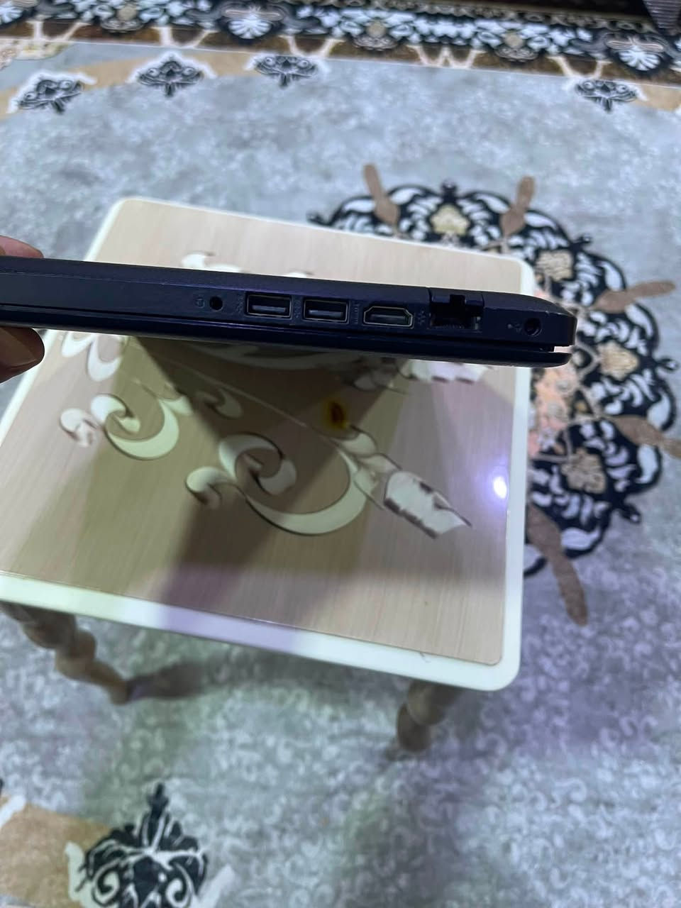 للبيع المواصفات موجوده بالصوره كور اي ٥ الجيل ال١٠ الحجم ١٥ السعر ٢٥٠ وبيه مجال رقم الهاتف ***********
