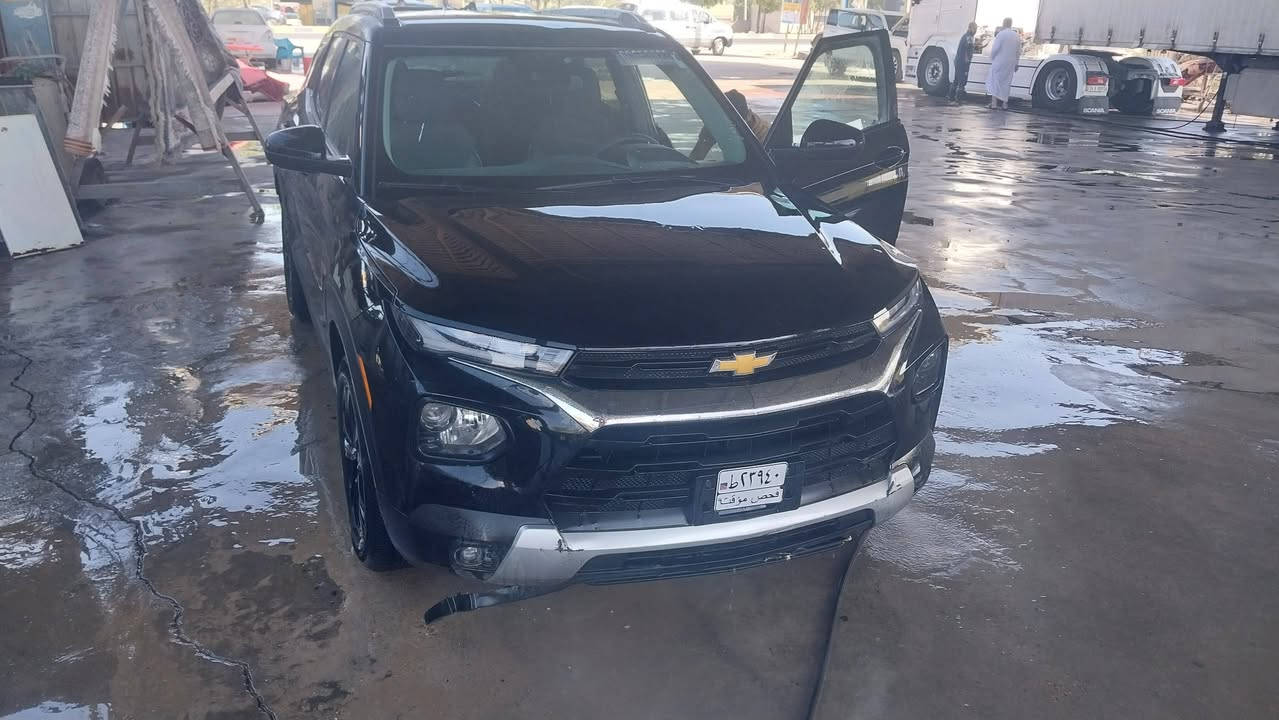 السلام عليكم
عندي تريل بلايزر للبيع ومراوس 
موديل ٢٣
حره بدون رقم تحويل مباشر بسم المشتري 
***********
