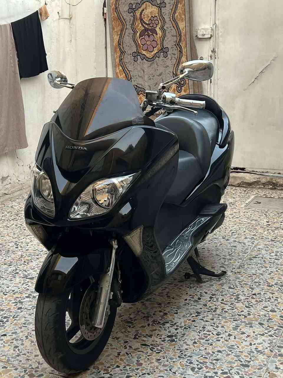 فورزا بصمه صفر ثمانيه كرستال سته كير دراجة كامله مابيه نقص كهربائيات كله شغاله اوراق موجوده مكان بغداد مدينه الصدر السعر مليون و١٥٠ 
***********
