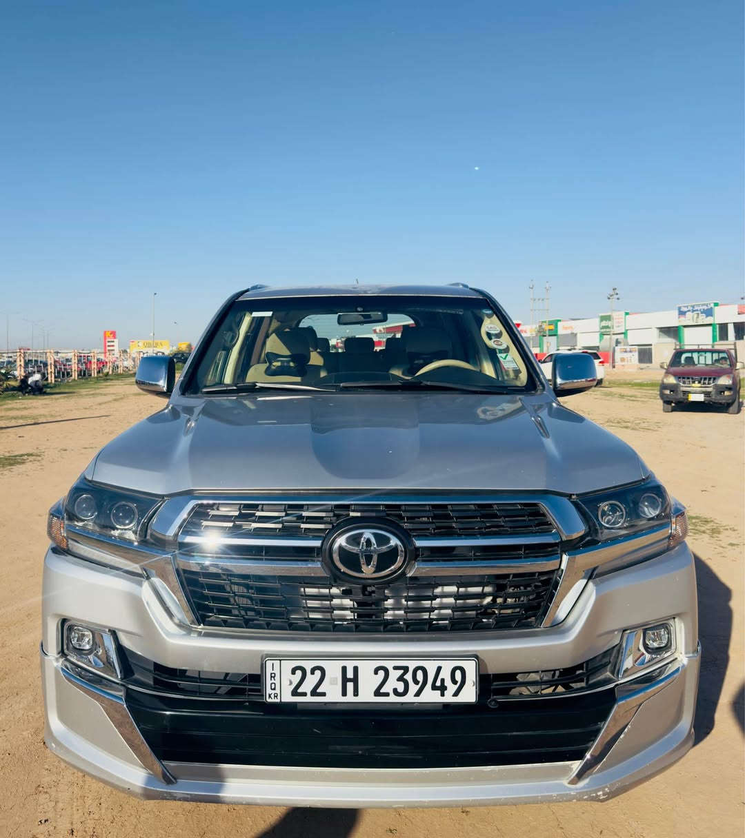 جكساره موديل 2011 محدث 2021 لون سلفر بدون ضربه 
صبغ حزام للجماليه 
محرك V8 ديزل كاز D4 شرط كير ومحرك وما مفتوح 
شاشه اندرويد كاميرا بقيه مواصفات معروفه 
سعره 225 ورقه وبي مجال 
مكان سياره كركوك 
شراي خابر *********** Singapore
