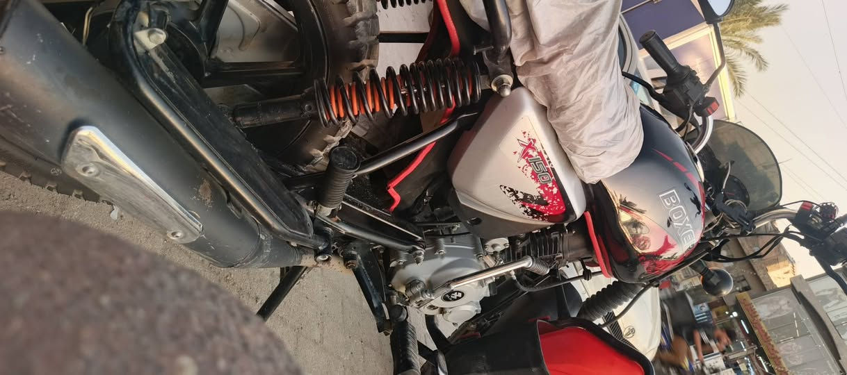 بوكسر للبيع 2023
العنوان بغداد مدينه الصدر 
تجفيت شركه  دراجه ما ناقصه شي شغل واطلع 
دراجه خير من الله 
سعر 2200 وبيهه مجال 
*********** بي واتساب
