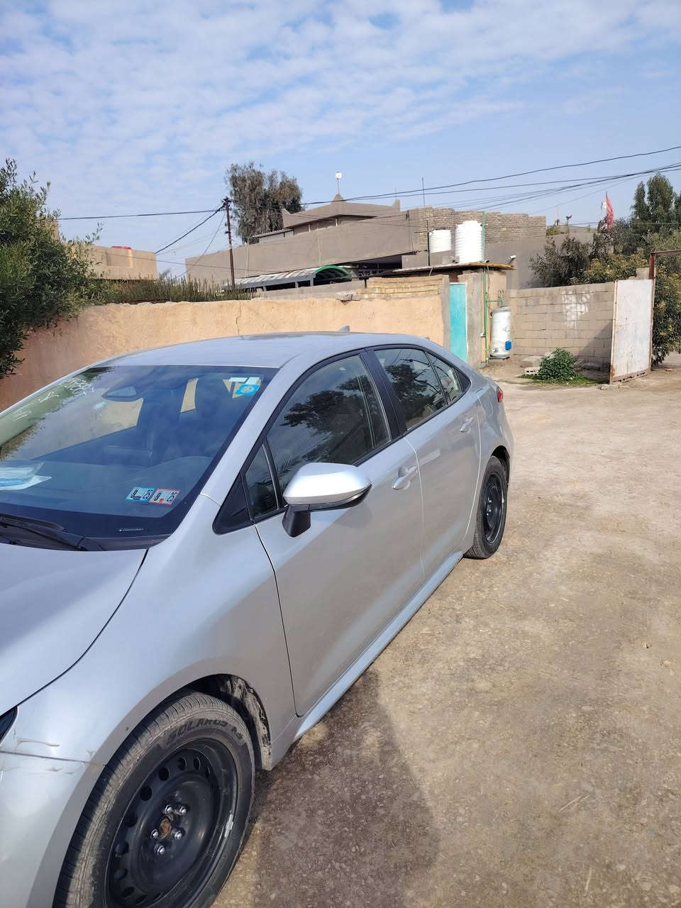 كورلا هايبرد ٢٠٢٤ وارد أمريكي رقم بغداد بأسمي محرك ١٨٠٠  حادث بارد بقبق الصندوق وشيء قليل بالجاملغ الخلفي بدون صبغ بدون تبديل بدون ايرباك يعني مكفوله من الصبغ التبديل الكص عداد ٢٤ الف ميل السياره ياباني اصلي وارد أمريكي مو صيني للتواصل واتساب ***********
