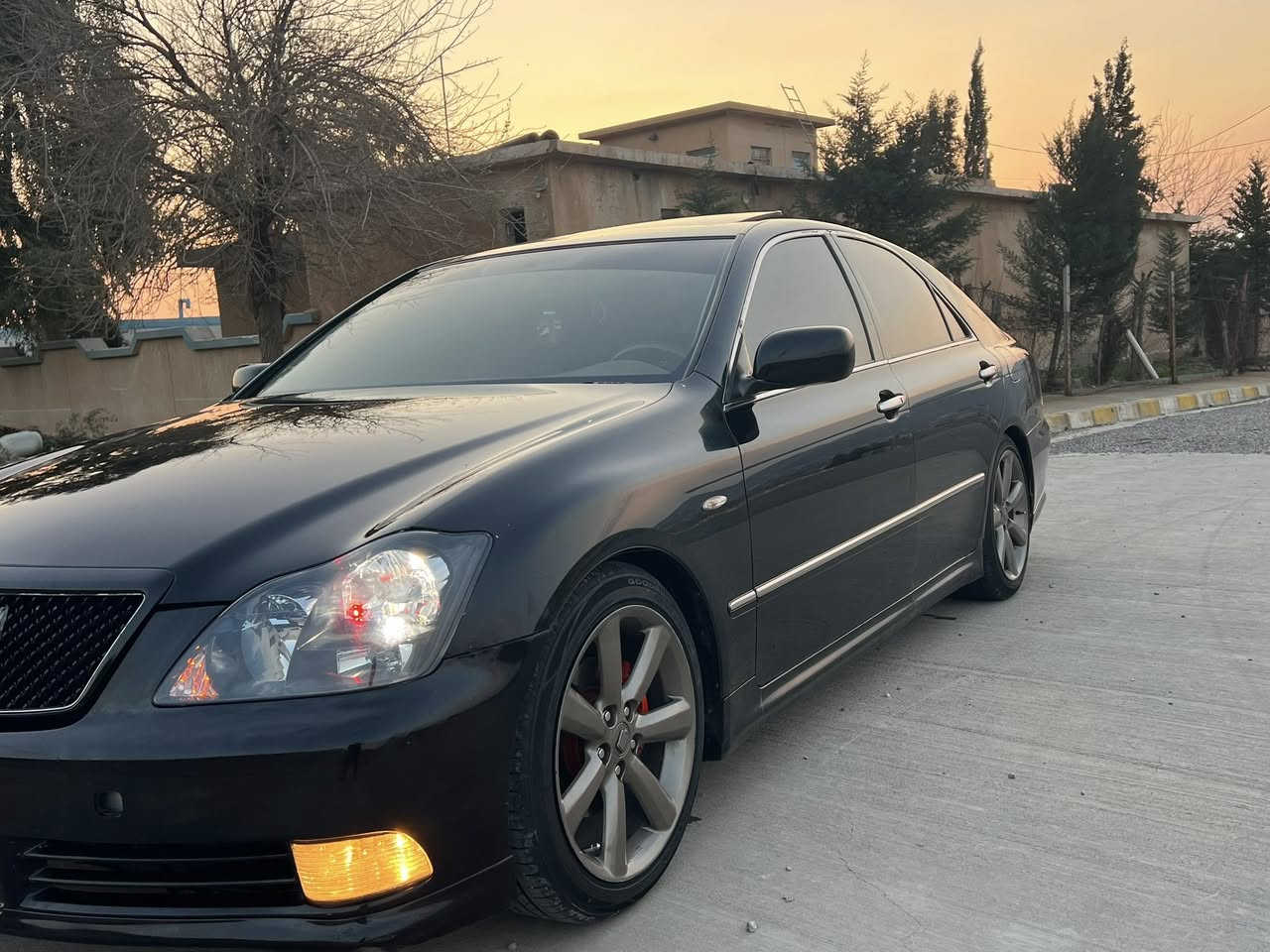 ١٨٢ فول فول لۆک لۆک براوەیە 👌📦✅
بئ جال و شوخت گئر مەکینە تبرید 

سەقف کەڤەر توندوتۆلی بەشەرت

چکەی تئ نیە سەیارەکە لۆک ماوەتەوە

خوار هەموو بازار چاچ کراوەیە لە تەقتەقم

لە ساخ جوانترە😍📦

ژ.م ***********

ژ.م ***********

کۆرەک هەموو شتی لەسەرە
