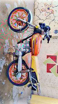 دراجه للبيع سيفان موديل ٢٤مكفولةكفالة عامه أي نقص ما بيه كهربائيات كله...