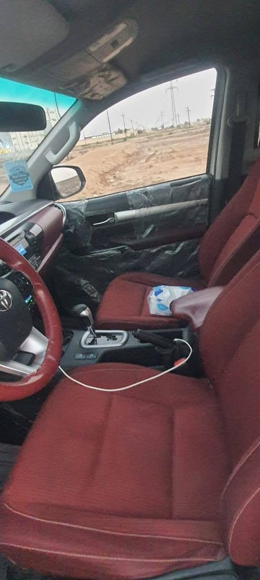 هاي لوكس للبيع موديل17 سعودي بصمه كاز مكفوله كفاله عامه من مكينه  وكير مكفولات سنويه تنتهي بل 29 سياره جاهزه من كلشي  السعر225 /تواصل على***********
