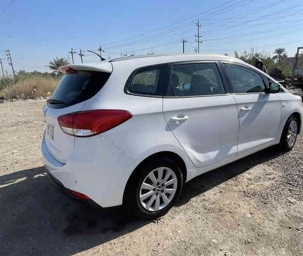 كيا كارنز خليجي 2014 محرك 2000 دوش مكفول وگير ايضا 7 راكب تبريد قطعتين حداديه جديده  تخم تاير جديد ثلاث انضمه قياده حساسات خلفيه تحكم جهتين  تغليف الارضيه والكشنات جلد لايت دوار كفاله عامه عدا بارد مقدار شبر بالباب الخلفي الايمن والباقي كفاله رقم بغداد باسمي سنويه لل2027 كتلوكات الشركة وبصمه احتياط  السعر  ١٥٠$ بيها مجال حگ الجيه 
للاتصال ***********
