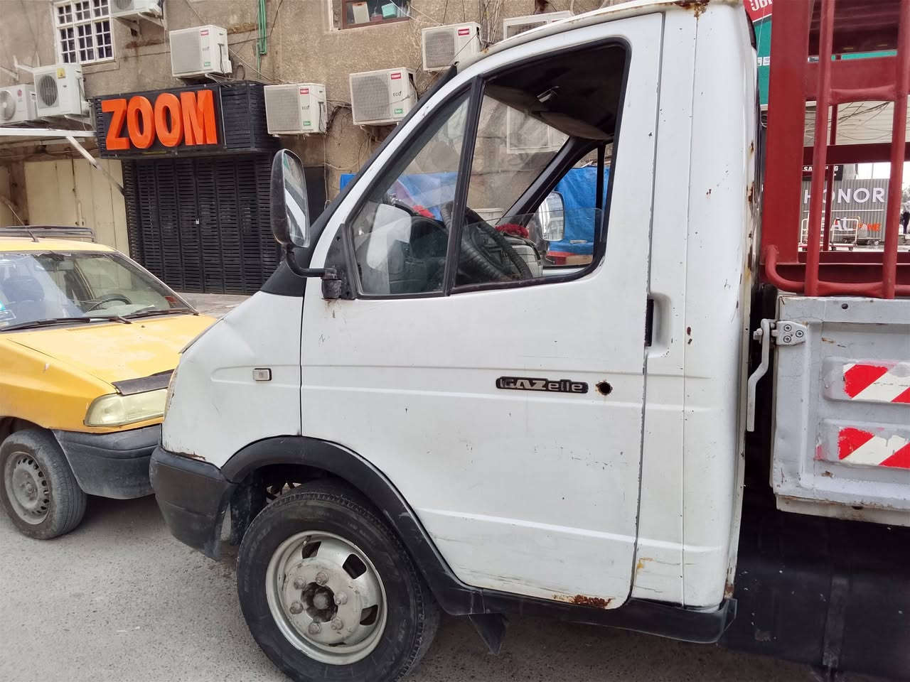 سلام عليكم سياره كازيل حمل محور كاز مكينه كير رقم بغداد مكينة 3000نكلزي سنويه الحد 2030بدون محجر سيارة بسمي عنوان بغداد كماليه رقم موبيل *********** السعر 40ورقه وبيه مجال
