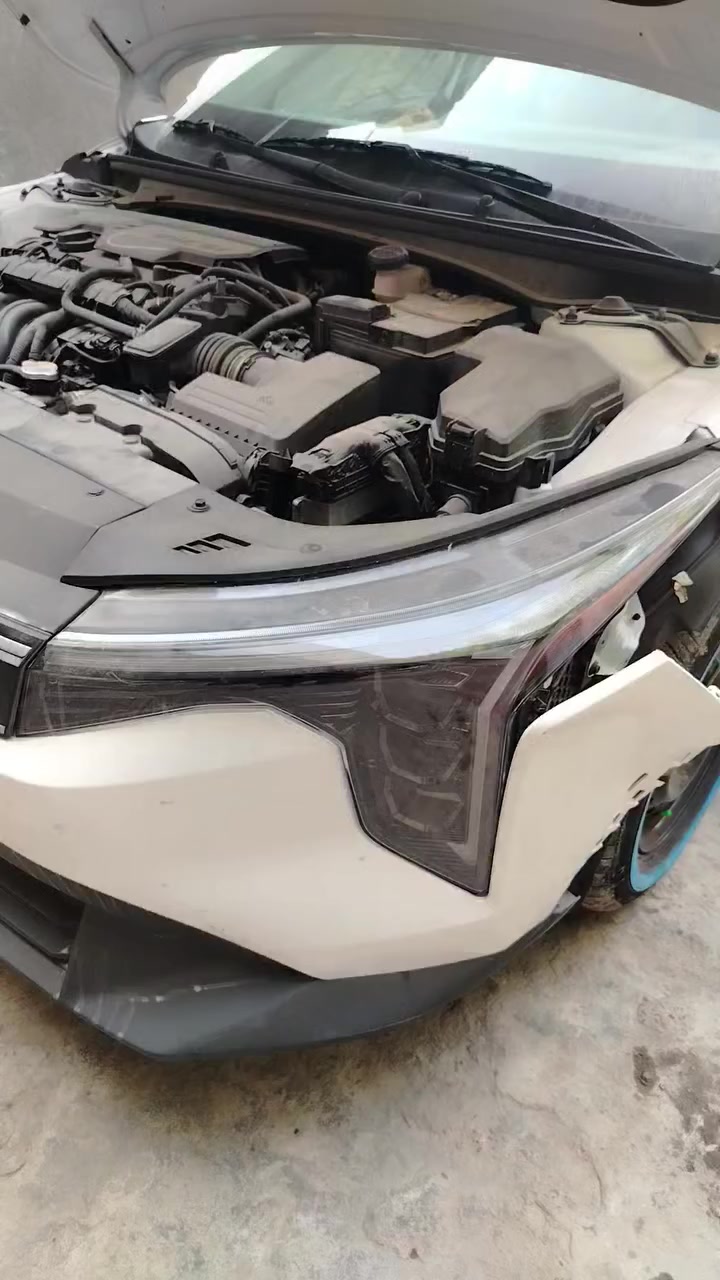 سلام عليكم الايتات K4 البيع ما ملعوب بيهن ولا مصلحات مال سياره بجمها كبس  رقم الهاتف  ***********
