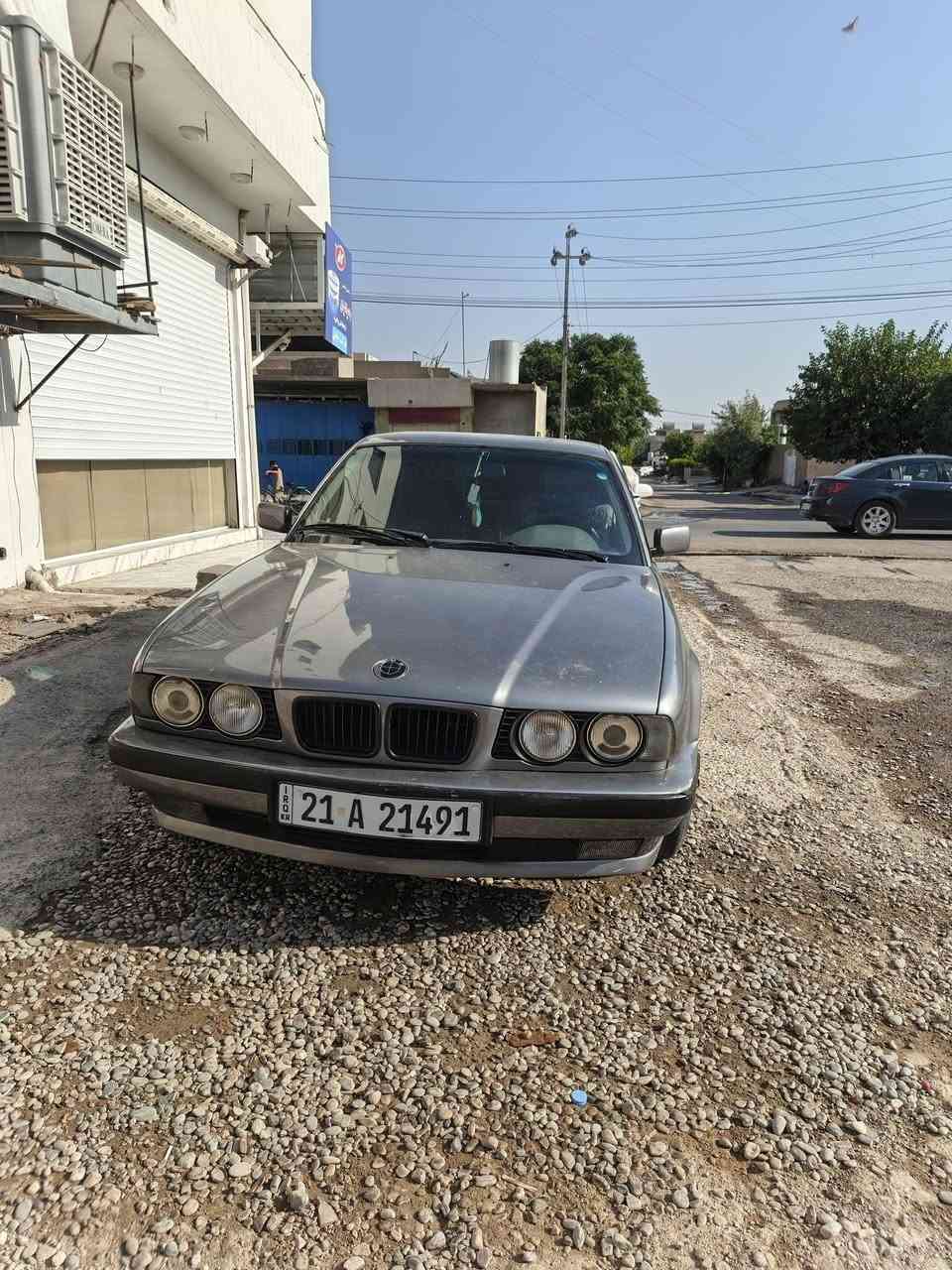 BMW 1992موديل
سه نه وي تازه تا 2030
سلايت نيه 
جام كارباي 
تبريد 
ناو جلد ناو رساسي 
تايه ويل تازه 
525توماتيك 
كيري توزي تواو نيه 
همو كياني به شرت 
زماره موبايل ***********
واتساب *********** 
نرخ 70كه لا
