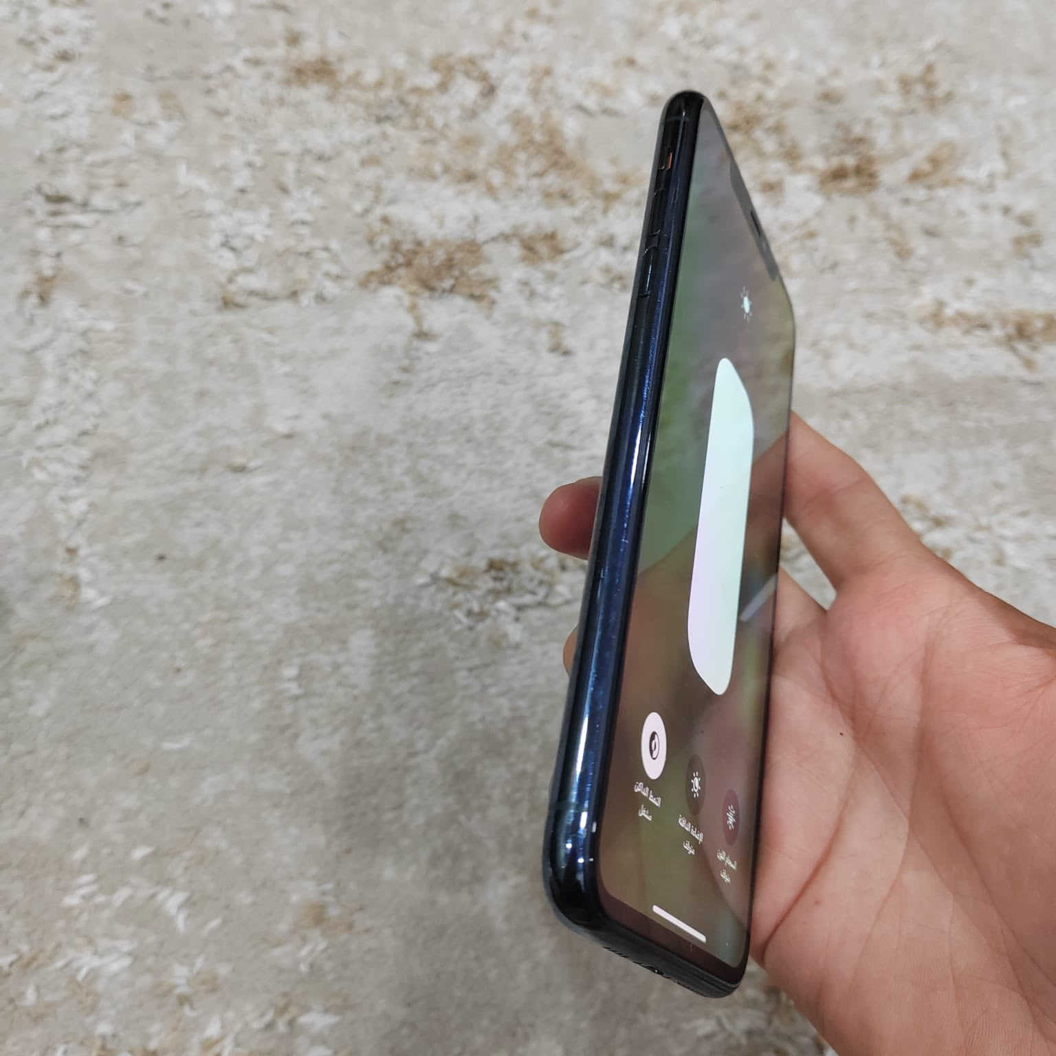 السلام عليكم شباب ١١ برو ماكس  نموذج M   بطاريه ٧٥  بلاديه جهاز كله بلاد   جهاز فقط شاشه مستبدل واصليه حته رساله مابيها بلاعدادات الوان تخبل حاله حال البلاد شوفت عينك حته ممبينه بس اكلك عن الحلال والحرام 
جهاز نضيف شوفت عينك  ذاكره ٢٥٦  استعمالي الشخصي محافض عليه كلش
مكاني بغداد شعب للاستفسار ***********  ا
