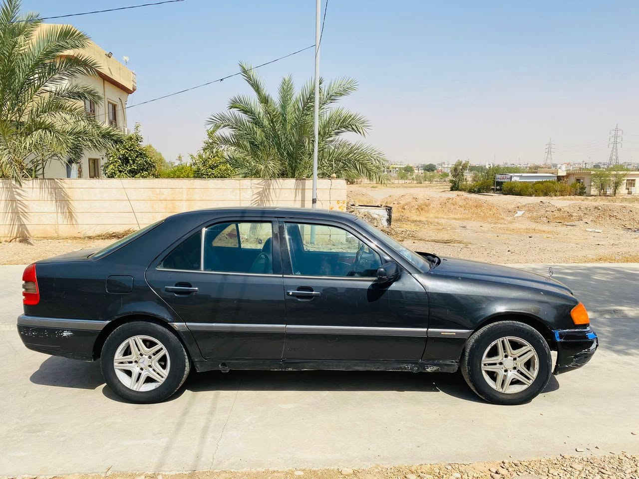 مرسدس موديل 94 محرك بطه 2ونص لا صبغ لا ضربه
لا غرامه رقم انكليزي أربيل تايرات صدر باتري جديد
عنوان خانقين ***********
