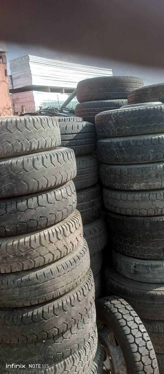 تاير هوه ويل 12//13//14//15/حاويه بيع جمله التصال عل رقم ***********//***********
