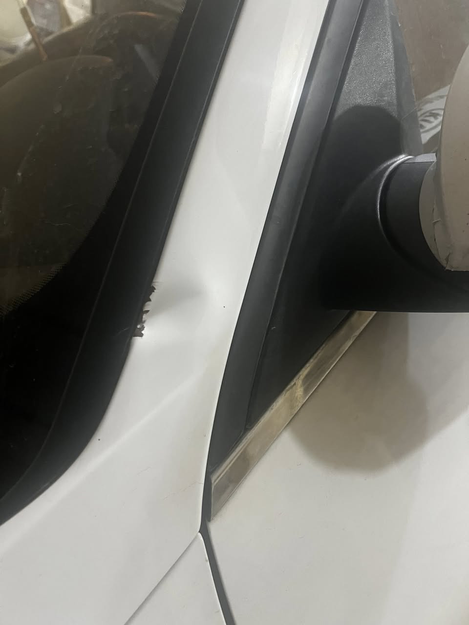 السلام عليكم للبيع سياره لانتره تجميع موديل 25  ماشيه 21  سعر 150 مكاني مشراق رقم ***********
