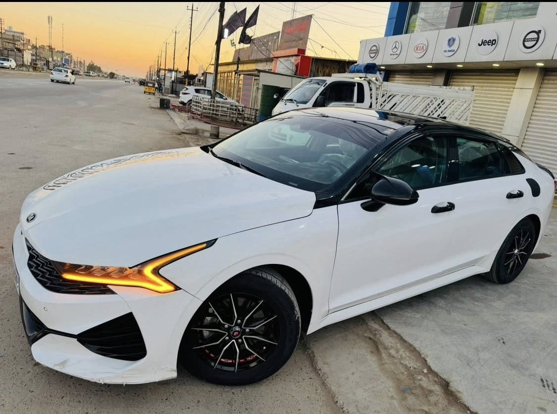 يالله السلام عليكم للبيع اوبتما K5 موديل 2021
فئه EX على فئه بالمواصفات فول للاخير 

الموصفات 

_كشنات كهربائيه 2
-رادار 360 
_كراسي خزن ميموري
-نقطه عمليا
-توقف ذاتي عند الاقتراب امامي وخلفي 
قياده ذاتيه
تحديد مسار 
مثبت سرعه 
اربع انظمه قياده
سماعات صوت بيوس 
حساسات امامي خلفي
كامرا دوارا قطعتين
بنوراما 
اتو هولد 
سايد بريك بصمه 
ترحيب عند الاقتراب
دخول ذكي 
صندوق ذكي متحسس 
بصمه تشغيل
نظام توازن ذكي 
رادار امامي وخلفي وجانبي
تبريد قطعتين 
تبريد منفصل 
شاشه تبريد بيانو
لايت اربع عدسات مو تلاثه 
داخل لونين اوف وايت 

مكينه 1600 تيربو 
السياره عليها ادامه كامله جاهزه على اخر حبايه دهن امزويل وبانزين مشايفه غير المحسن والسوبر 
حادث امامي خفيف تبديل فقط بنيد ابلادي اصلي نفس الون والجاملغات صبغ فقط    كما موضع بالصور 

السياره كلش حلوه ومعتني بيها لا تقارنها بالمهجومات

السعر 172 وبيها مجال 

مكاني بغداد حي النصر 
رقم الهاتف ***********
