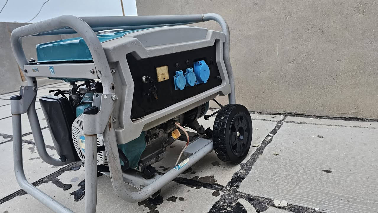 سلف + هندر

خزان بنزين 25 لتر

السعر 600

المكان / الكوت

***********
