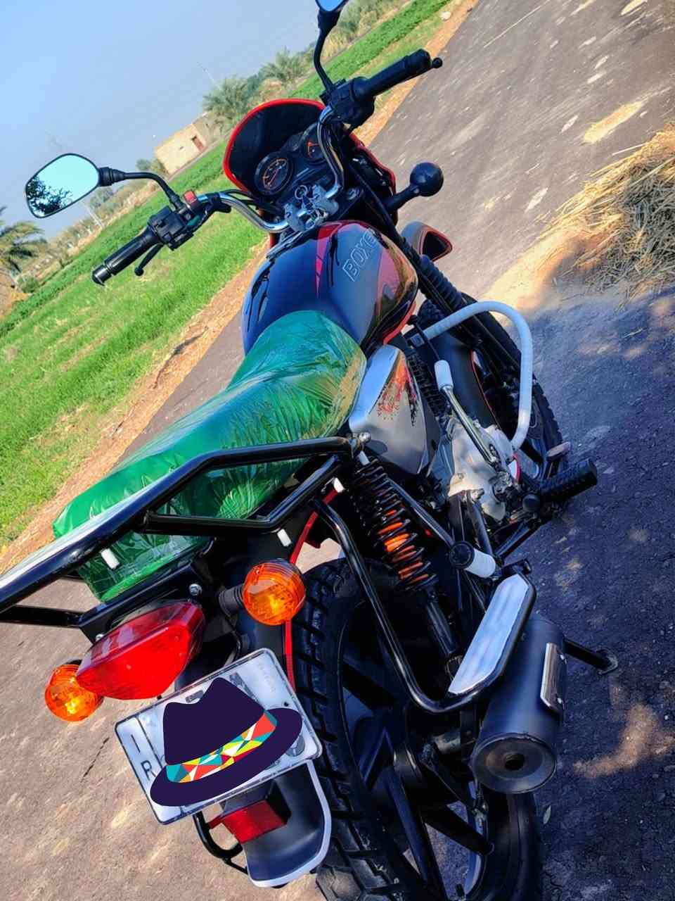 سلام عليكم دراجه بوكسر جبلي موديل 23زيرووو نضافه فول كاضيتها نوم بلبيت رقم نكليزي وسنويه لل30 شرط التحويل سعرها 2750وبيها مجال ***********
