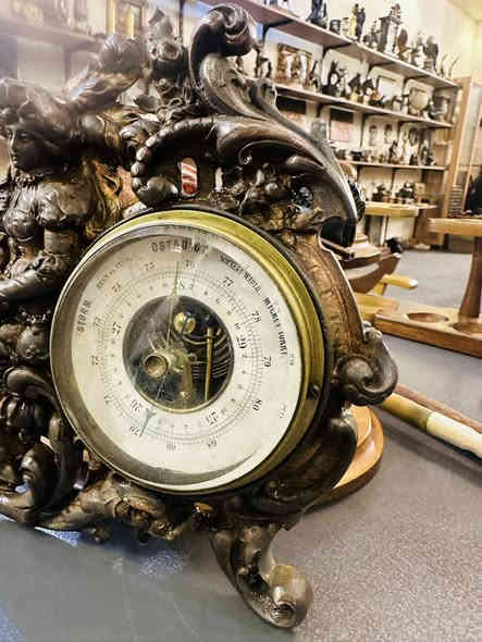 مقياس ضغط جوي برونز ثقيل القياس في الصور
*********** واتساب المحل في السليمانية يوجد توصيل
