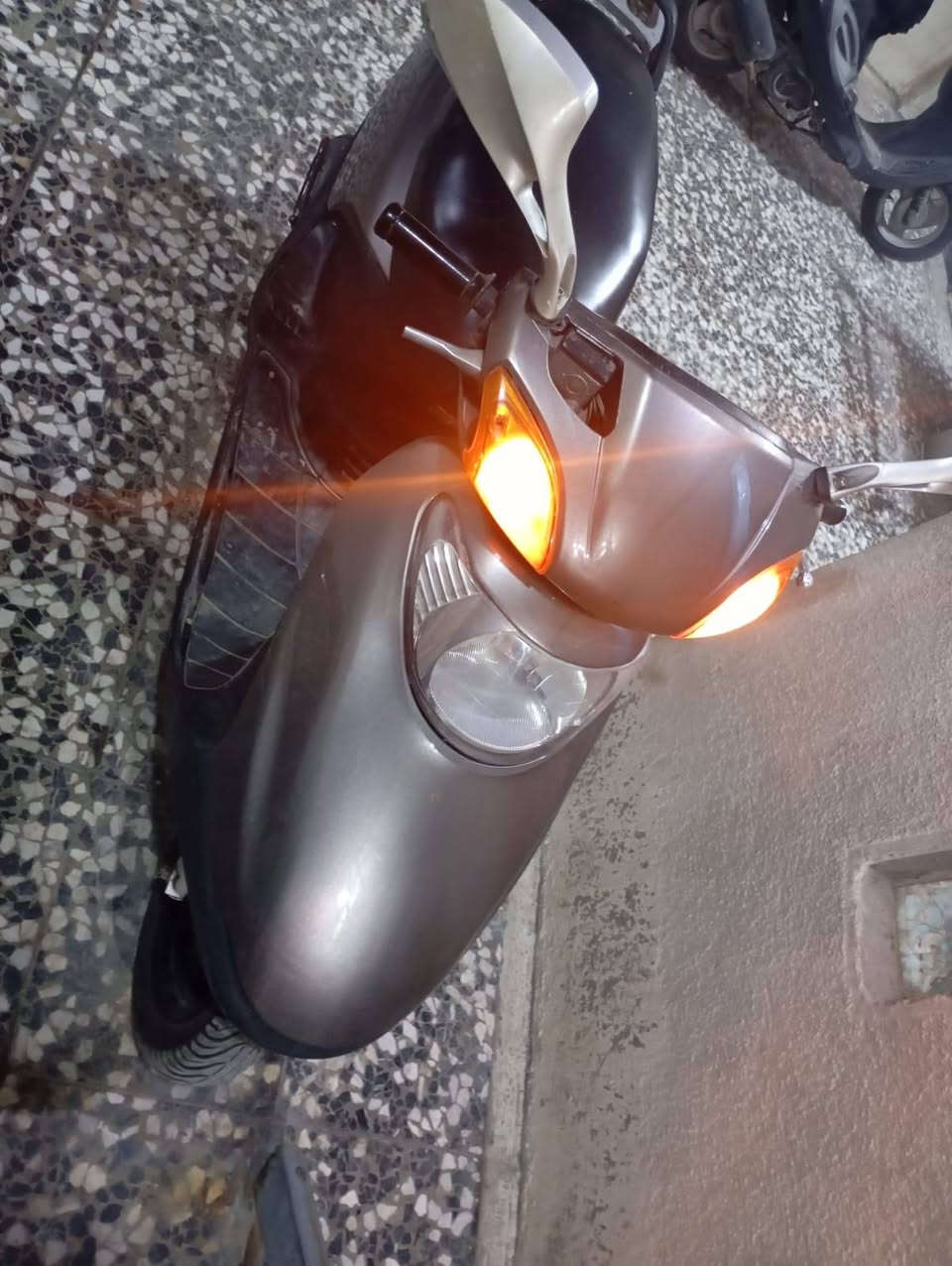 سبيسي للبيع دراجه نظيفه وعلى ايدي اي نقص ما بيها  450 وبيها مجال *********** المشتل
