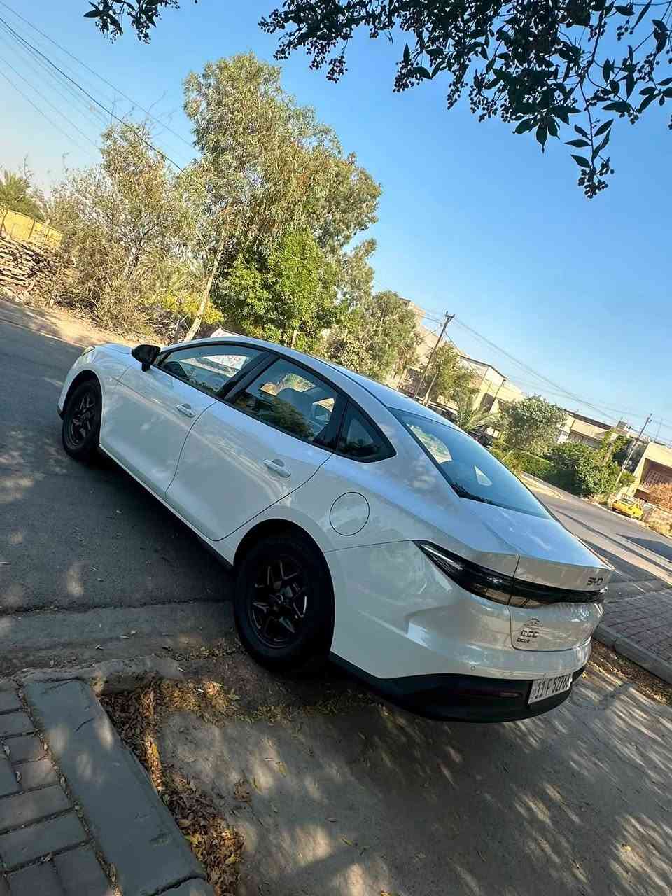 سيارة BYD 2025  ماشيه 4 الاف مكفوله كفاله عامة بعدها على وضع الشركه سعرها 19 مليون و800 ألف دينار عراقي للاستفسار اكثر اتصل على (***********)

