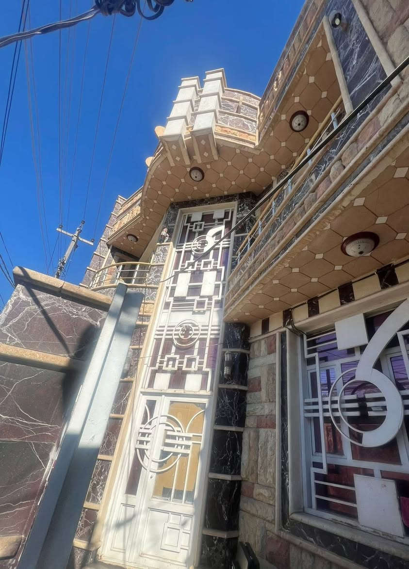 بيت للبيع طابو صرف مساحه 100 متر ركن موقع ممتاز على شارع ركن مقابل حديقة عامه 3 غرف 4 صحيات استقبال وصاله مطبخ بناء درجه اولى وجه حجر مرمر مع سبالت عدد4 الموقع كربلاء حي العامل الاولى شارع مستشفى الولاده قرب اسواق الاخوين تفاصيل اكثر الأتصال على رقم *********** مامتوجد على فيس اتصل على رقم
