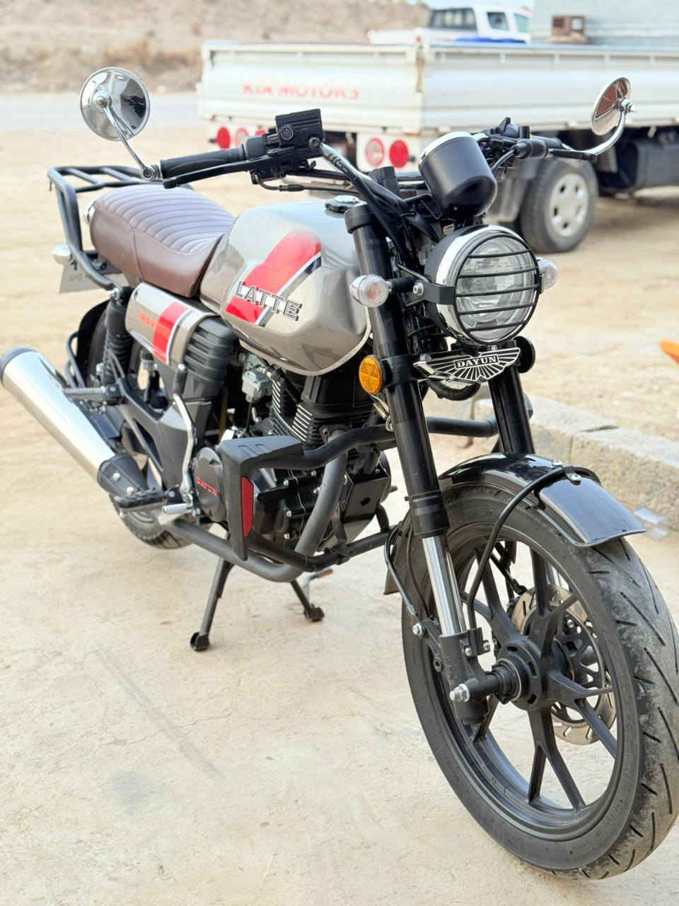 سلام عليكم دراجه للبيع 2024 دايون لايتي مكينه 200 كفاله عامه الدراجه صفر جديده
اوراق استنساخ مكان بابل جبله للتصال ***********
سعر واحد 550وبيه مجال بسيط دراجه تحفه
