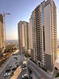 📌مجمع الرويال  شقه للبيع استلام بعد 3 اشهر 187م بنايه R5 طابق 16 اطلال...