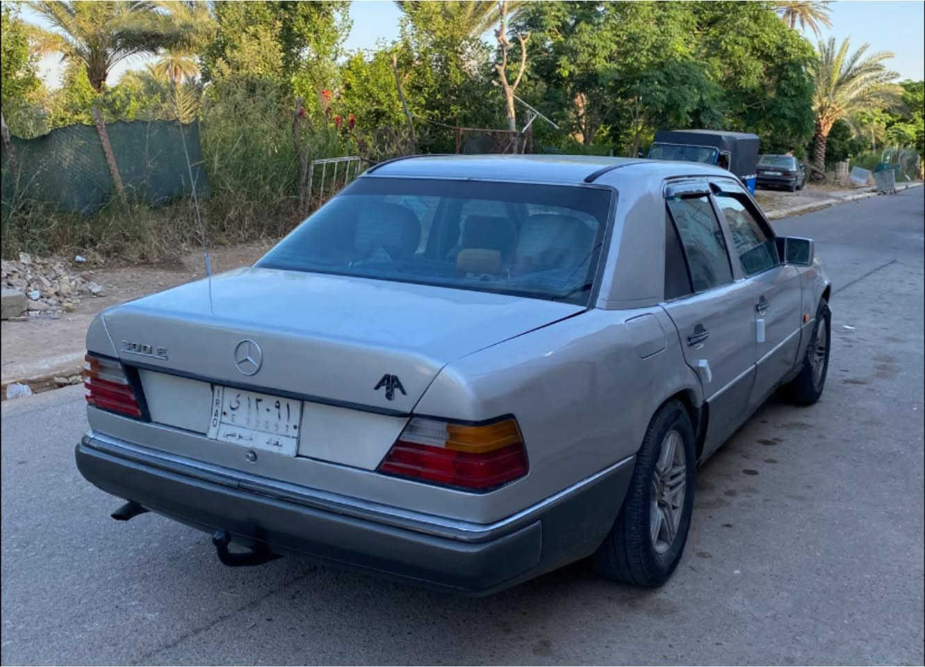 سلام عليكم مارسدس دب موديل 1985
كير ومحرك بطه VVT اب شرط لا صرف لا بخار كهرباىيات كله شغاله تبريد ثلج ❄️ صدر امامي خلفي جديد تخم تايرات جديد ويل جديد سياره معمره جاهزه ما ناقصهه برغي #شرط_التحويل هزه جديد غرفتهه  حلوه جديده سنتر لوك عل سويج سياره جاهزه وجديده مال جناي بطاين جديد جامات كهربائي #سعرهه_42_وبي_مجال مكان السياره ديالى ناحيه السعديه الجبل اي استفسار  اتصل ***********
