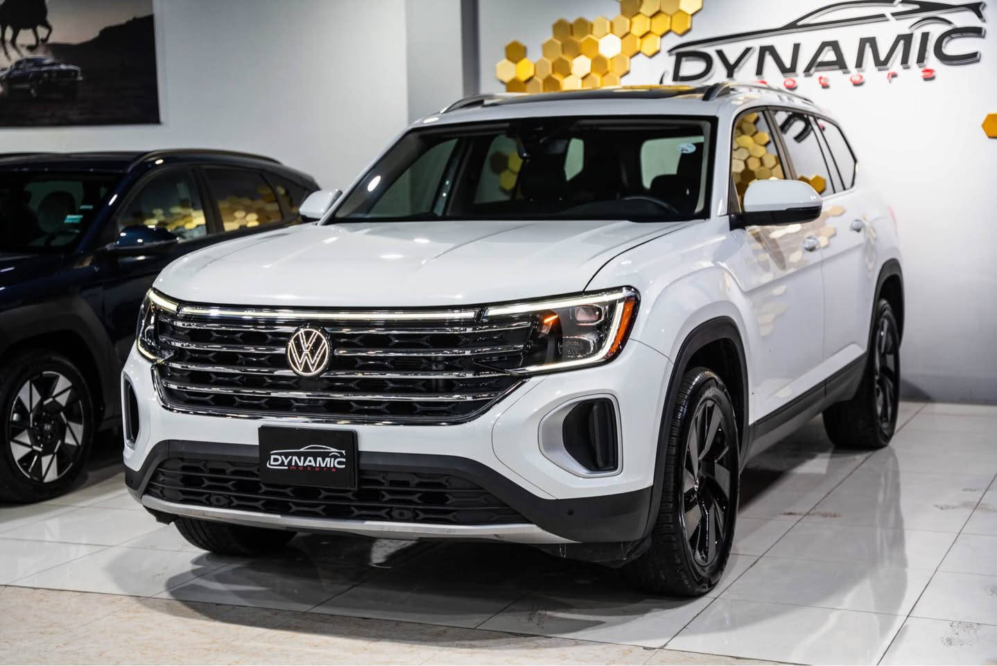2024 VOLKSWAGEN ATLAS, SE
سعر : 238$🔥🔥
موديل: 2024
وارد : امريكي 
مواصفات :SE -
‎عدد الأميال : 31,000ميل
الون : ابيض
الون داخل ؛ اسود
‏‎سلندر :  V4
‎ صبغ :  ٢ قطعة  
‎ارباك : كل سليم شركة
سيارة رقم موقط ٣ شهر بي مجال
مكان اربيل شارع حديد و خشب معرض دايناميك موتورز
‏‎من المعلومات الرجاء التصل علي وتس اب
سعر جدا مناسب 🔥🔥🔥📲📲
                                                                                              *********** -

** *** *** *** *** *** *** ***
2024 VOLKSWAGEN ATLAS, SE

موديل : 2024
هاوردةي : امريكي 
مواسفات:  -SE
‎ماوەی ڕۆیشتن : 31,000ميل
‏‎پستۆن : V4
رةنگ: ابيض
رةنگي ناوي : رةش
بوياغ:  ٢ پارجة  
ارباك : هةموو بةشرت نةتةقيوة
ژمارة كاتي
ناونيشان هةولير جادةي حديد و خشب پيشنگاي دايناميك موتورز
بو زانياري زياتر پةيوةندي بكةن بة وتس اب
نرخيكي گونجاو 🔥🔥🔥📲📲

*********** - أربيل, العراق
