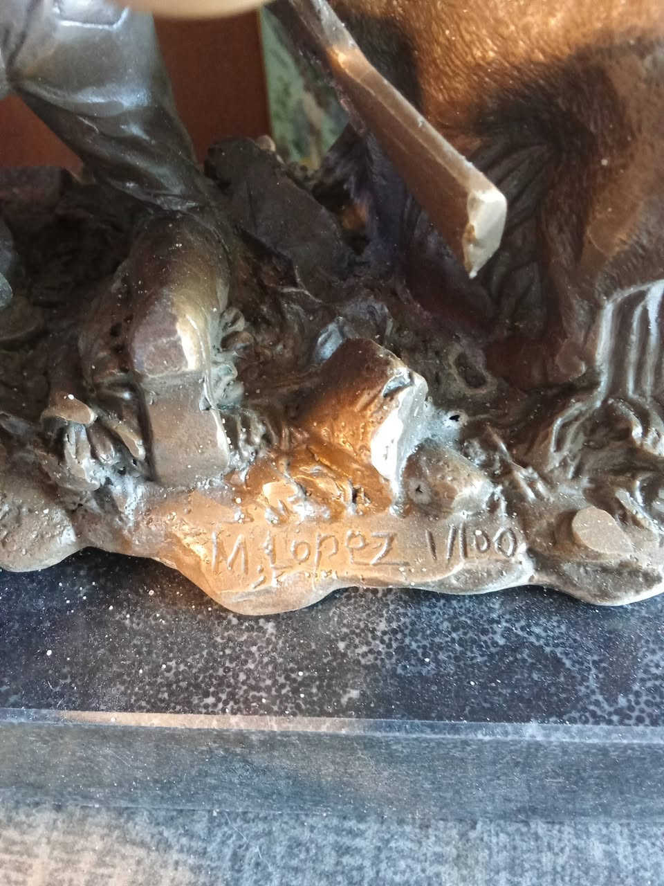 عمل برونز قاعدة مرمر موقع ارتفاع 
ارتفاع 16 طول 18سم


**إذا كنت صاحب هذا الإعلان وتريد حذفه لأي سبب، رجاءا أرسل رسالة إلى الدعم الفني**