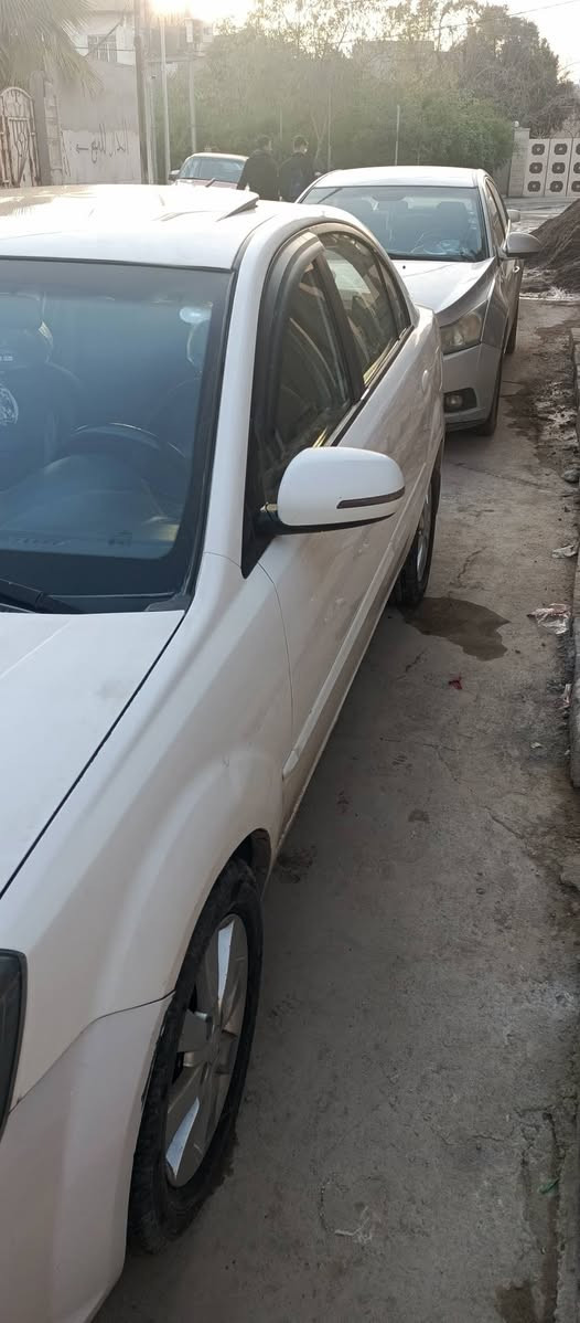 سلام عليكم
رقم أربيل
شرط تحويل 
كربون بانزين 
محرك 16
صافيه مصفيه 
مرور هيه 
طختها جاملق امامي 
سقف اتنت
105وبها مجال 
***********
***********
