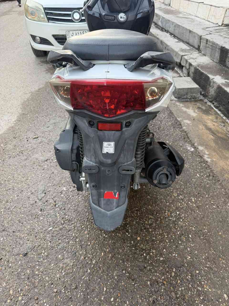 سيام للبيع حديث راديتر ستان حساس مال رنبة دراجة جديدة جدا  اي نقص مابيهة كفالة عامة
حي سومر شارع المدارس 
اتصال واتساب فقط
***********
