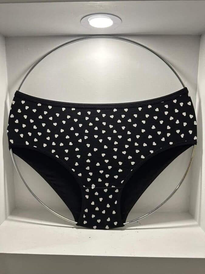 لباس نسائي درزن الفين دينار  .متوفر بعد هواية الوان ونقشات. ومتوفر بكميات . عندي الف درزن   شكد تطلب كمية نبيعلك . 
للبيع مستعجل 
***********
