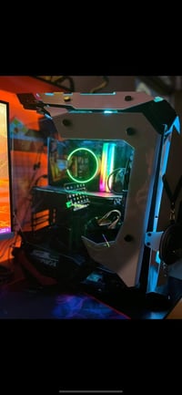 RTX ٢٠٧٠ سوبر • رايزن ٧ ٢٧٠٠x • ٣٢ جيجا رام