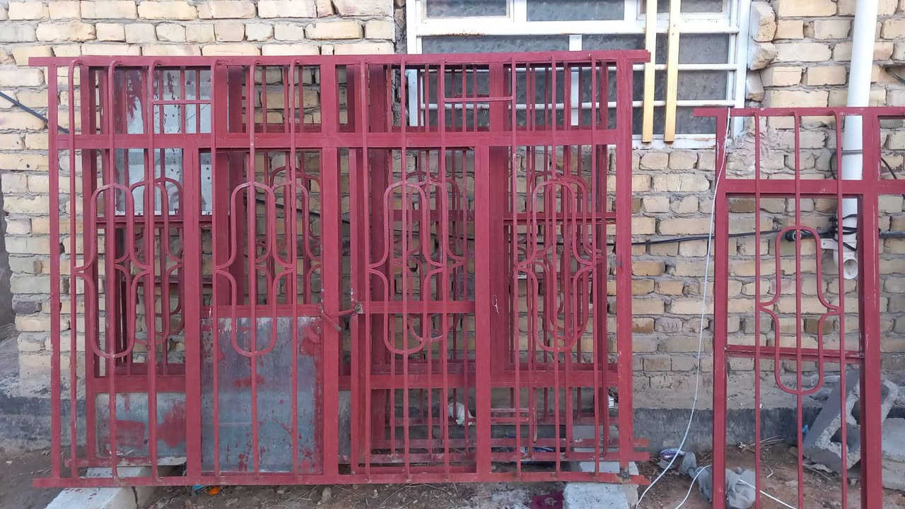 شبابيك العدد 5.
ارتفاع 150.عرض مترين. 
السعر 450.وبيه مجال. ***********
العنوان طويريج
