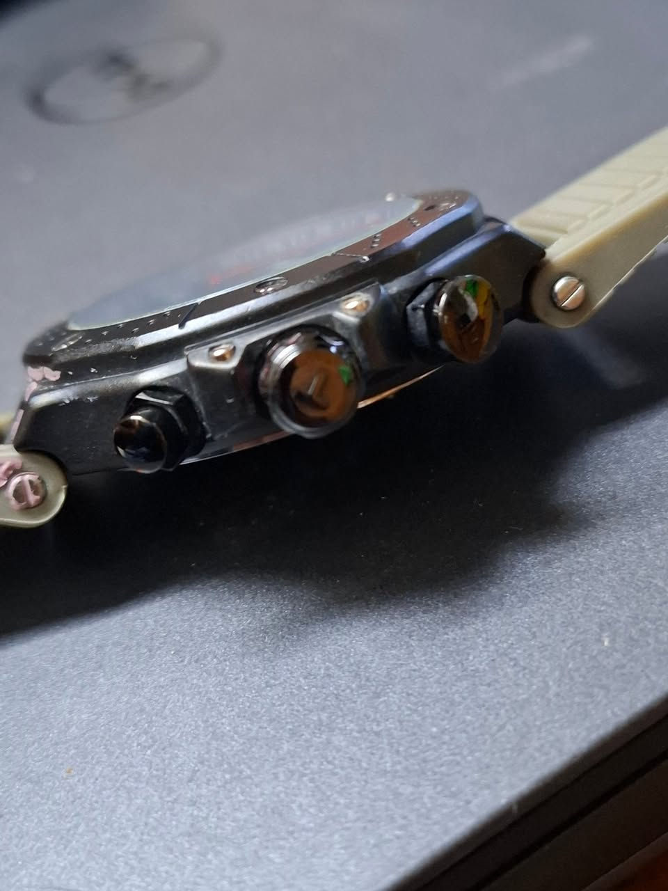 @إشارة صباح جميل لكل الاصدقاء قطعه تيسوت سوبر ماستر قطعه جميله جدا سناتر ستوب وج منفذ يومي سير ربل اصلي بوك اصلي مكينه كوارتز قطر ٤٤ للبيع بغداد حي القاهره سعر ٥٠ الف


**إذا كنت صاحب هذا الإعلان وتريد حذفه لأي سبب، رجاءا أرسل رسالة إلى الدعم الفني**