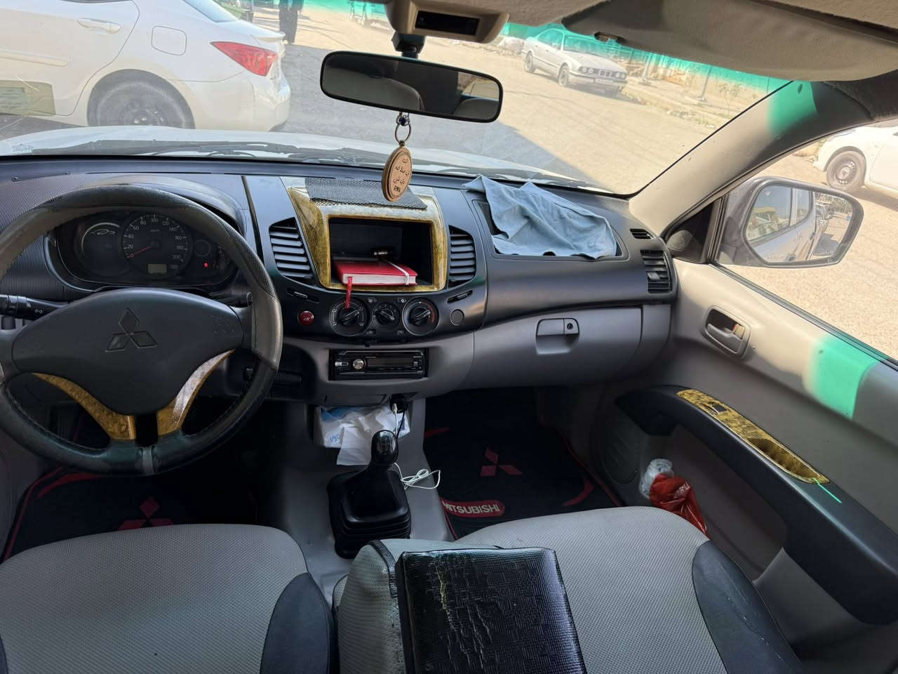 متسيوبيشي L200
2013 مكفوله كفاله عامه 
تحويل مشروع وطني
السعر 135 
***********
