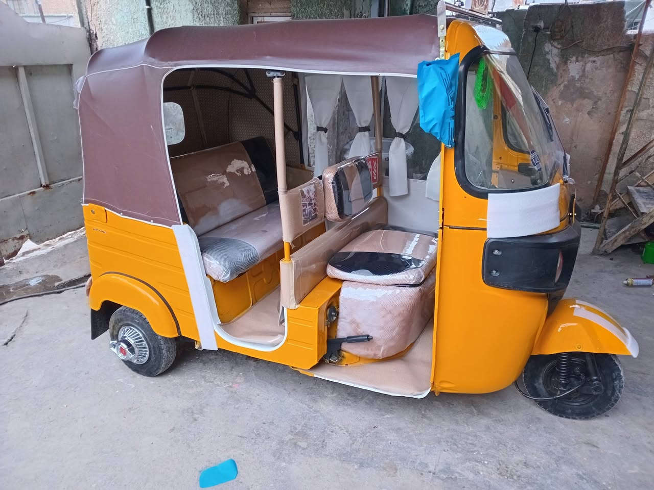 تكتك ١٩ شهر ١٢ رقم وسنويه مصبوغه عام جماليه بدون ضربه ولاخياس السعر ٥٨٥٠ مكاني بغداد الكماليه ***********
