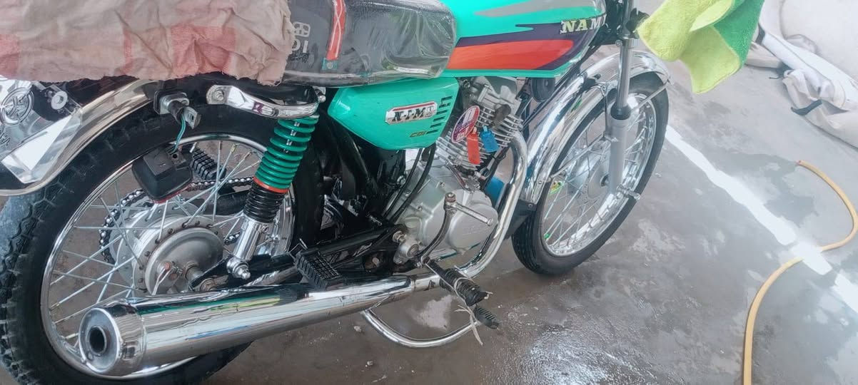 سلام عليكم شلونكم شباب دراجه اربع كير سكنر نضيفه ما عايزه برغي دراجه رايده ب650وبيه مجال المكان نجف حي رحمه ***********
