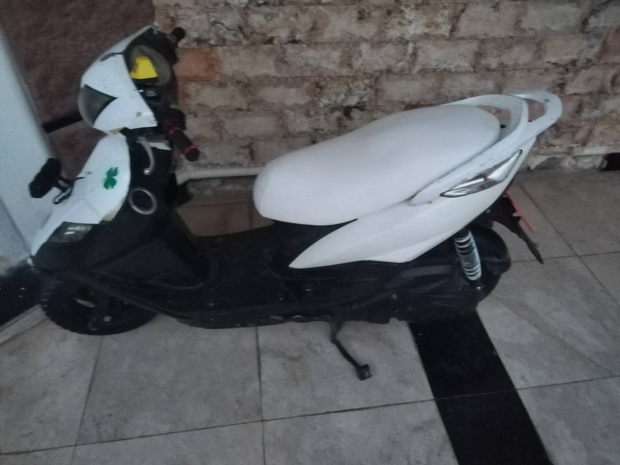 سلام عليكم ثعلب للبيع دراجة خير من الله مكينة ناعمة كهربائيات كلهن شغالات سعر ٣٢٥ قفل ***********
