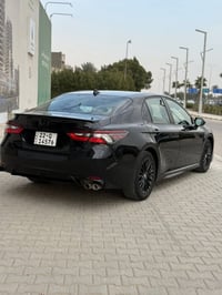 كامري 2023 se  فئه (Black Edition) AWD فور ويل السياره  ماشيه (55)مايل...
