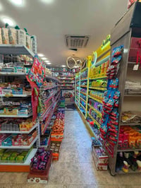 ماركت كامل متكامل للبيع المنصور خلف مول المنصور . . للاستفسار 07711116...