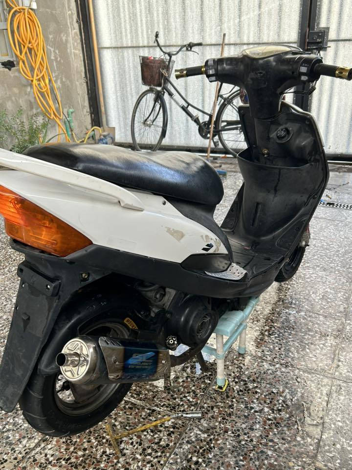 السلام عليكم ماكس عدله مكينه بلاديه 49 دراجه كلش حلوه وبيه هواي غراض رياضيه 🔴صدر رياضي وكلج خلفي رياضي صالنصه رياضي يدات رياضي دبل خلفي رياضي وقطره دهن وبعد سوالف دراجه بيه نواقص تافه ما تكلف 15 الف مكاني المنصور ساحه القاء السعر 475 وبيه مجال  ***********
