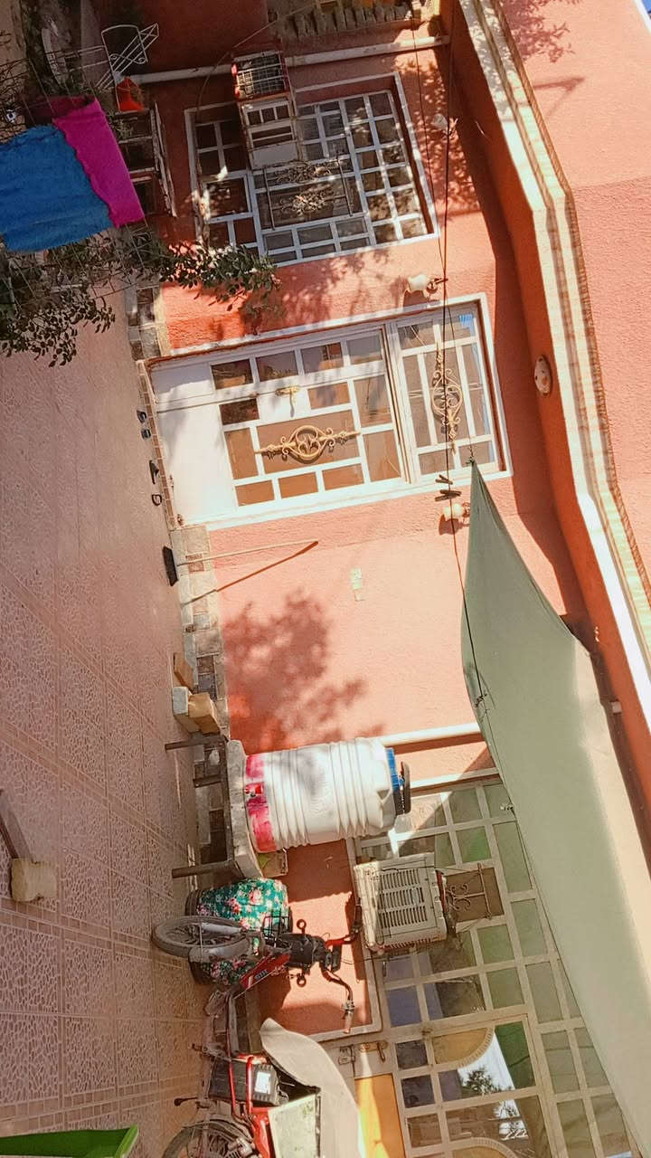 دار للبيع زراعي طابو مساحة 200 متر متر طابوك طابق واحد كامل
حديقة/استقبال/مطبخ سيراميك/صحيات داخلي وخارجي/غرفة نوم/صالة كبيرة /ترك خلفي /بيتونه
مقابل جامع انوار الكعبه  
العنوان / مدخل الرحمة خلف دور الاساتذة 
تبليط ومجاري ومي متوفر
  للاستفسار الاتصال على الرقم ((***********))  واتساب متوفر ايظا
