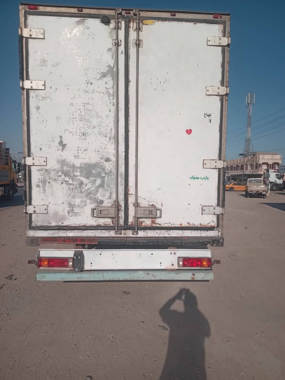 السلام عليكم براد ٣محاور رتفاع ٢٦٠ جاهز. واسط العزيزيه ٣٥ وبيهه مجال ***********
