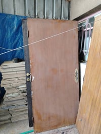 صباح الخير للبيع ابواب عدد 5منه 3/ابواب خشب 2المنيوم مثل ماموضح بالصور...