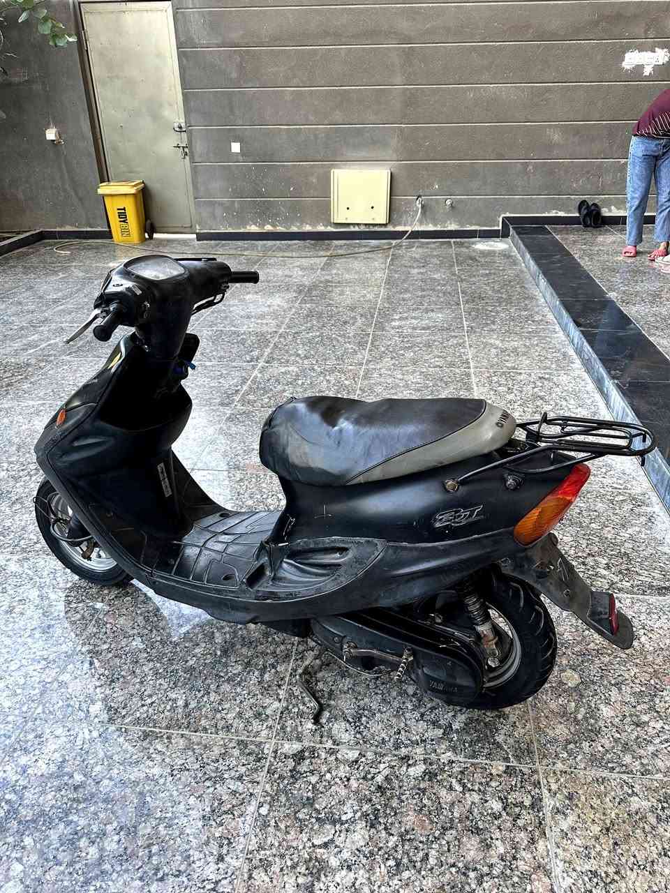 🔴بيجي 9 زروف مرتبه وحلوه نكره هندر اشاير بكلايت  ولايت سعره 200 الف سوق الشيوخ ***********🔴
