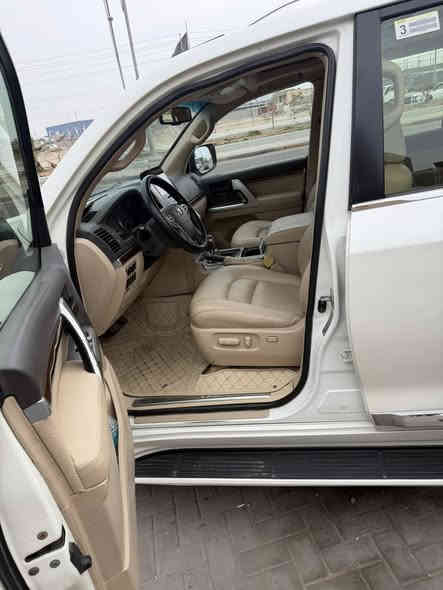 لاندكروزر 2014 محدث 2021 داخل وخارج السياره بريم فول موصفات بيه ضربه باب السايق مكينه كير حداده تبريد كله جديد نقصها بس تايرات مكان البصره تحويل ثاني يوم ترهم مراوس حسب القناعه السعر 325 أي ستفسار ***********
