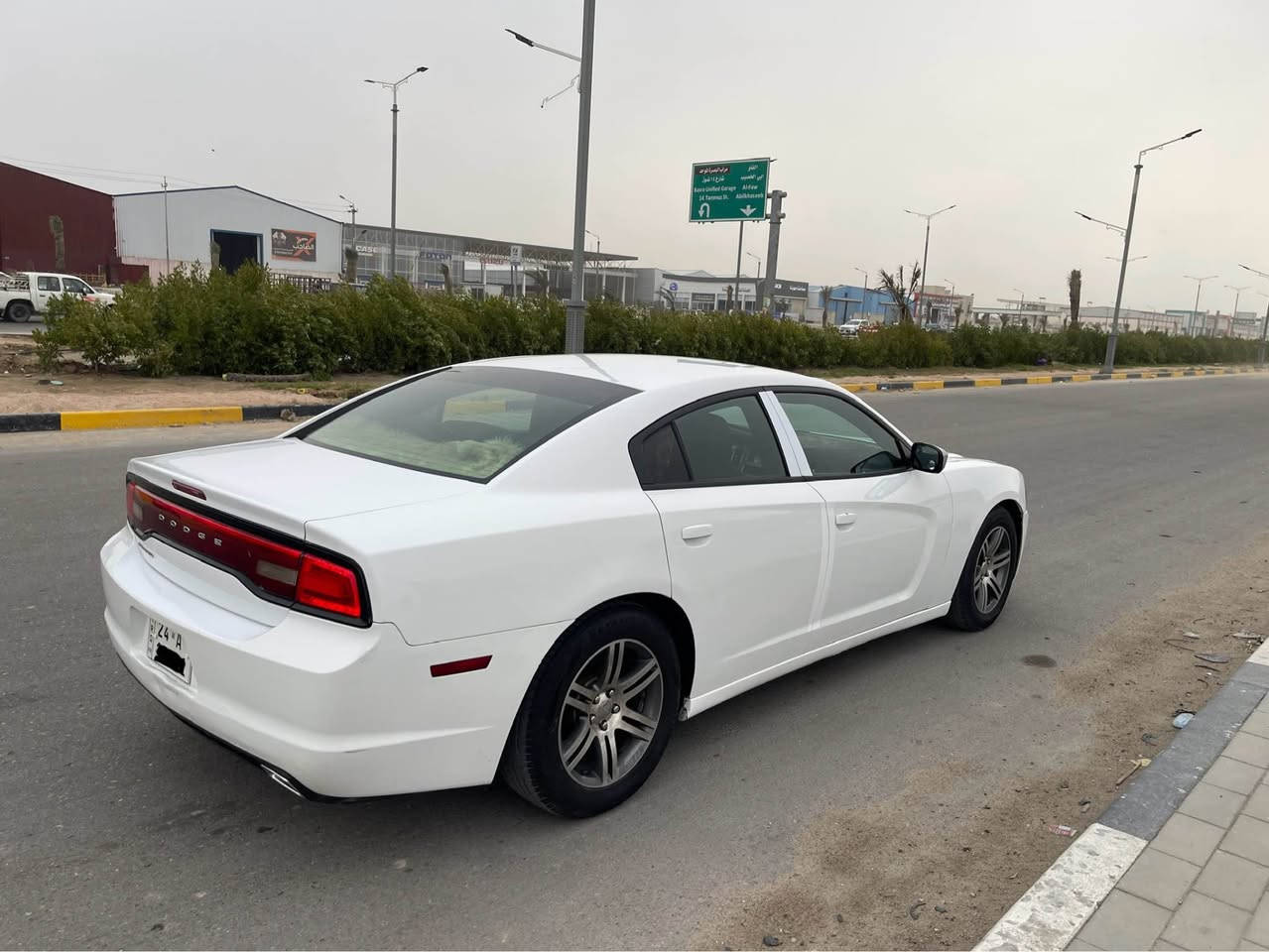 السلام عليكم ***********
دوج جارجر 2013 كندي 
كلين تايتل مكفوله من الضربه 
محرك 3600 مكفول 
تو ويل 
كير واكسل مكفولات 
حداديه امامي وخلفي وتايرات جديده 
مسويلها ادامه كامله بلكات جدد 
وبراد دهن جديد اصلي وماي احمر 
راديرات جدد 
السياره اخوان شرط بدون نقص برغي وترايها 200 
تبريد شرط ثلج 
وتدفئه توب
رقم دهوك الدولي وسنويه لل 29 
تريد وكاله عامه او تحويل ثاني يوم 
السياره فقط اجت من كندا بيها كلير 4 قطع بدون ضربه وبدون معجون مكفوله السياره من الضربه والفتح والتبديل 
مكانها البصره ابو الخصيب مهيجران 
سعرها 150 بي مجال قليل 
اخوان رجائا مجالها قليل لان السياره مكلفه هواي
*********** ابو الخصيب, البصرة
