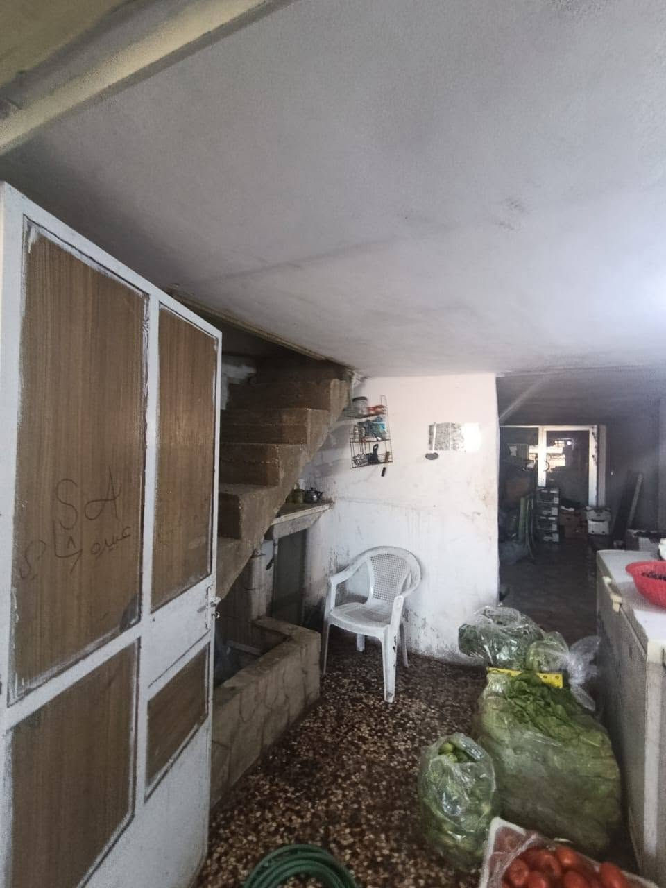 🏢 للبيع محل تجاري بموقع مميز

📍 الموقع:  السقيلبية على الشارع الرئيسي مقابل دوار المنطقة.

🔹 المساحة: 17 م²
🔹 العرض: 3 م
🔹 مع سقيفة.
🔹 طابو أخضر.
🔹 بوابتان:

- بوابة على العبارة.
- بوابة على الشارع الرئيسي.

✨ فرصة ممتازة للاستثمار أو افتتاح مشروع تجاري في موقع حيوي.

📞 للاستفسار ولمعرفة المزيد من التفاصيل، يرجى التواصل عبر الأرقام التالية:

محمد الشيخ
📱 0991051523

مكتب البوادي
📱 0940360801


**إذا كنت صاحب هذا الإعلان وتريد حذفه لأي سبب، رجاءا أرسل رسالة إلى الدعم الفني**