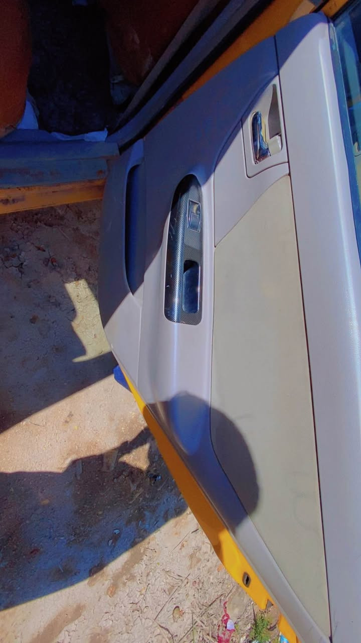 سلام عليكم سياره للبيع نوع جيلي 2013 سياره كلش نضيفه ما عايزه ربع كبل للشارع مال شغل كير مكينه اصوليات مكفوله رقم بابل مشروع وطني السياره بيه قاصرين واحد بعدله اقل سنه ويداور راعيه جيراني بكفالتي لون اصفر برتقالي مكاني غماس سعر 32 وبيه مجال شراي اتصل وبيك خير وتدلل ***********  مكلف بل نشر غير متواجد عل فيس Singapore
